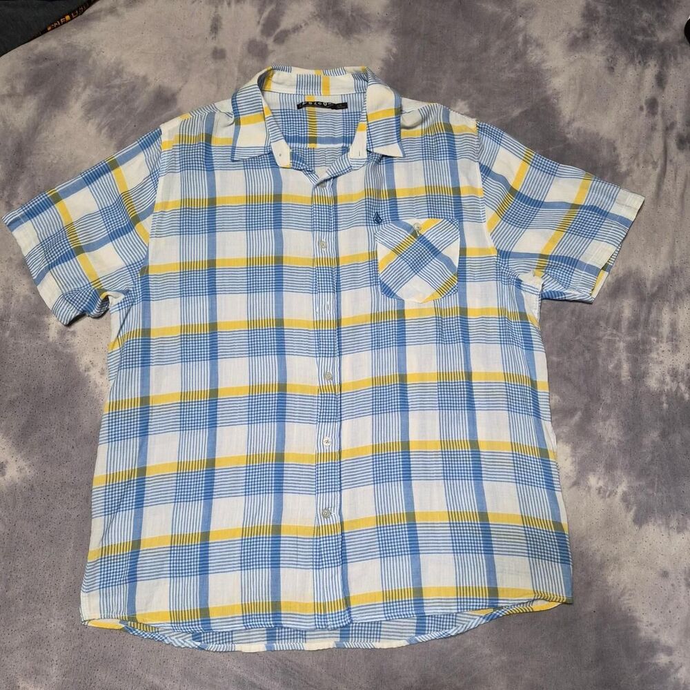 Volcom Men/Women Blue Button up Shirt Size L